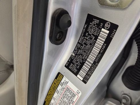 Used 2005 Toyota Avalon XLS FWD image 16