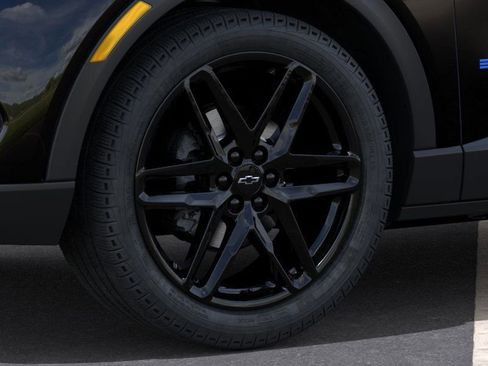 New 2026 Chevrolet Equinox EV LT w/ LPO, Blackout Package FWD image 10