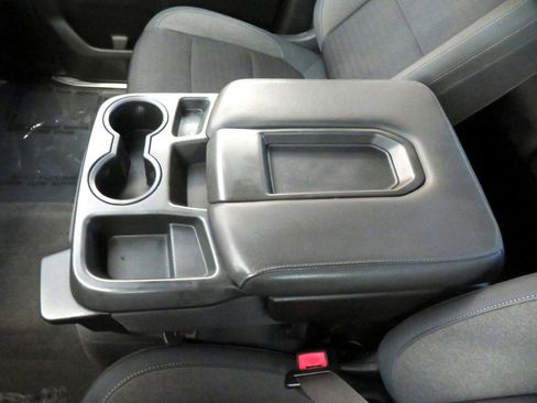 Used 2019 Chevrolet Silverado 1500 LT w/ Z71 Off-Road Package image 42