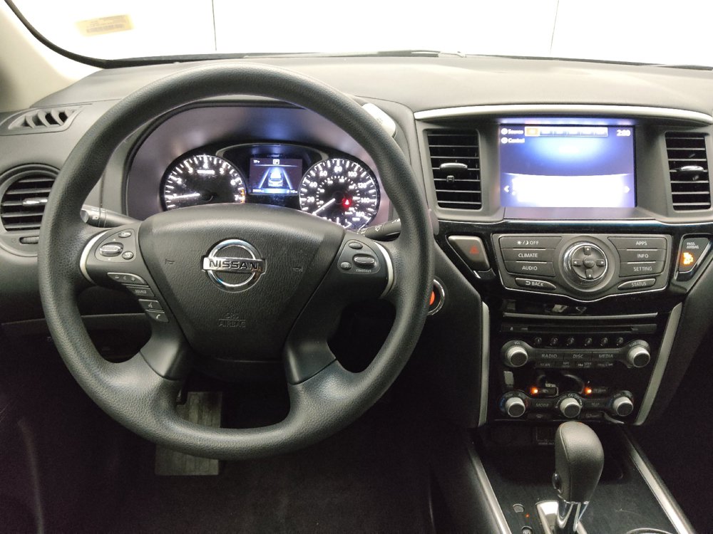 Used 2019 Nissan Pathfinder S FWD image 22