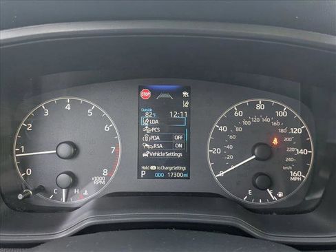 Used 2025 Toyota Corolla LE image 10