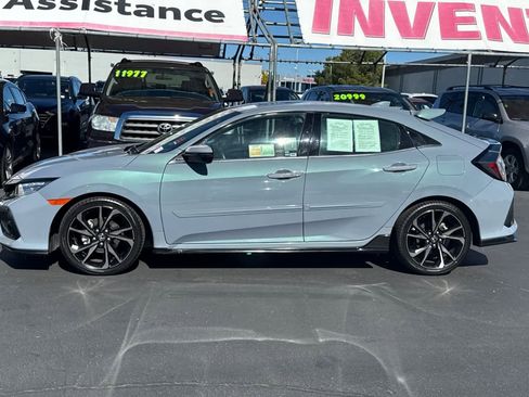 Used 2019 Honda Civic Sport Touring image 9