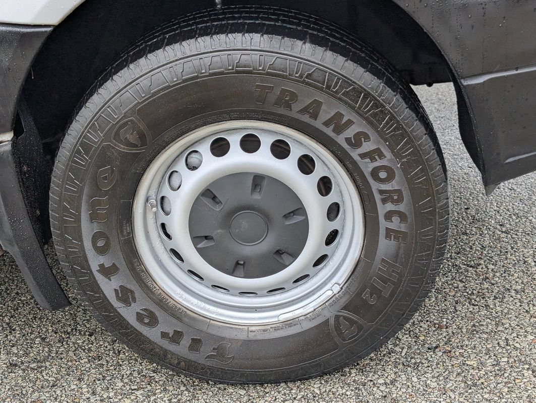 Used 2008 Dodge Sprinter 2500 RWD image 12