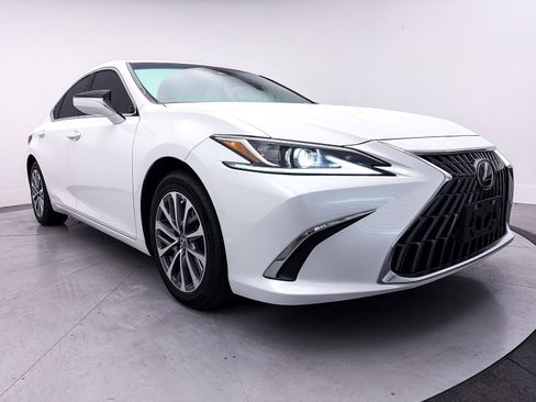 Used 2023 Lexus ES 350 image 9