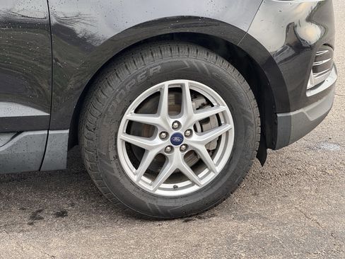 Used 2021 Ford Edge SEL w/ Convenience Package image 4