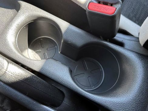 Certified 2022 Nissan Versa SV w/ Trunk Package image 32