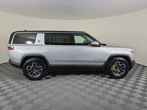 Used 2022 Rivian R1S Launch Edition image 6