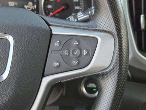Used 2024 GMC Terrain SLE image 17