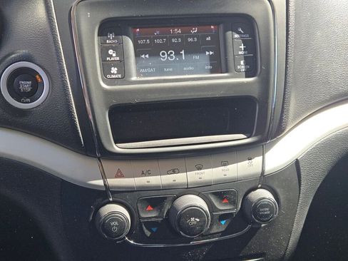 Used 2020 Dodge Journey SE w/ SE Popular Equipment Group image 26