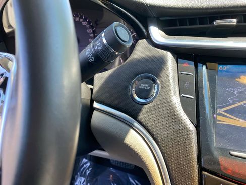 Used 2013 Cadillac XTS Luxury FWD image 35