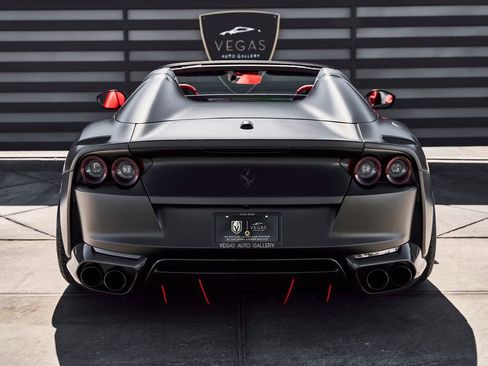 Used 2021 Ferrari 812 GTS RWD image 24