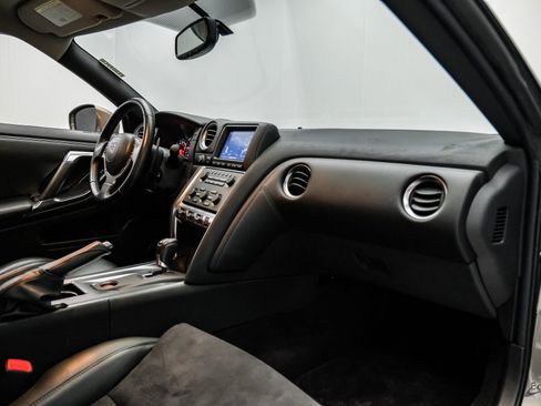 Used 2009 Nissan GT-R Premium AWD/4WD image 58