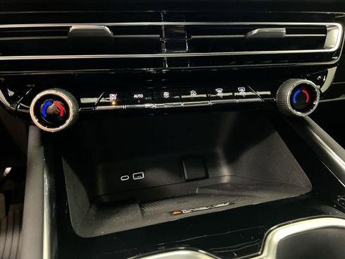 New 2026 Chevrolet Traverse LT w/ Driver Confidence Package FWD image 17
