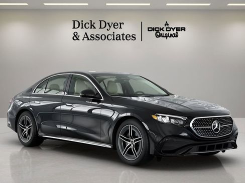 Used 2025 Mercedes-Benz E 350 Sedan image 37