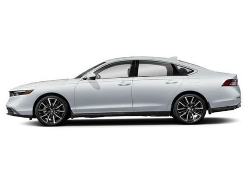 Used 2023 Honda Accord Touring image 2