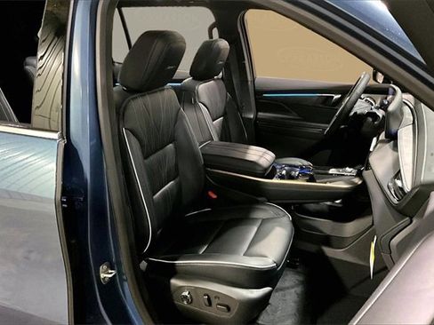 New 2026 Buick Enclave Avenir w/ Super Cruise Package image 12