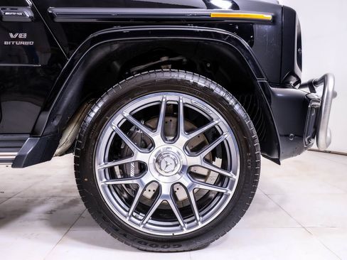 Used 2025 Mercedes-Benz G 63 AMG 4MATIC image 13