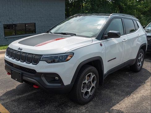 Used 2022 Jeep Compass Trailhawk w/ Trailhawk Elite Group AWD/4WD image 4