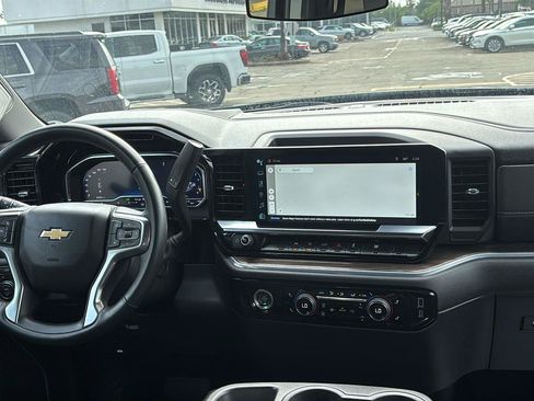 Certified 2024 Chevrolet Silverado 1500 LT AWD/4WD image 23