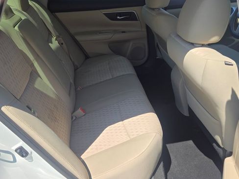 Used 2016 Nissan Altima 2.5 SV FWD image 8