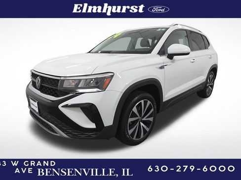 Used 2024 Volkswagen Taos SE image 1