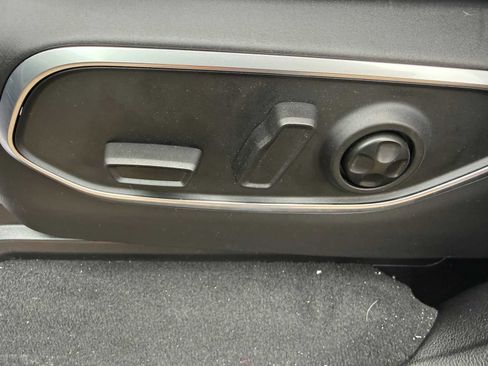 New 2026 Jeep Grand Wagoneer 4WD image 9