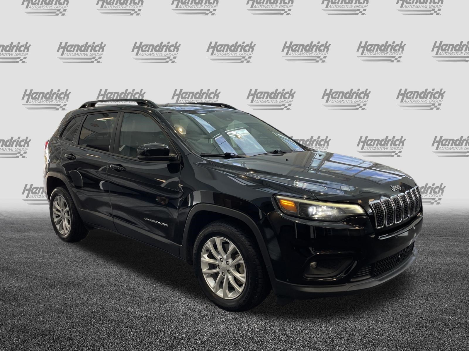 Used 2022 Jeep Cherokee Latitude Lux w/ Sun & Sound Group FWD image 2