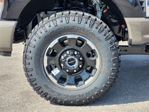New 2026 Ford F250 King Ranch w/ Tremor Off-Road Package AWD/4WD image 8