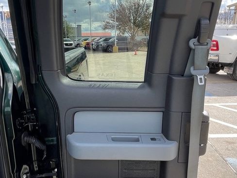 Used 2014 Ford F150 XLT w/ XLT Chrome Package image 31