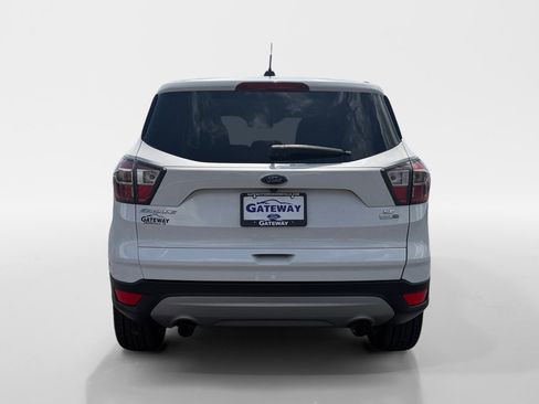 Used 2017 Ford Escape SE AWD/4WD image 4