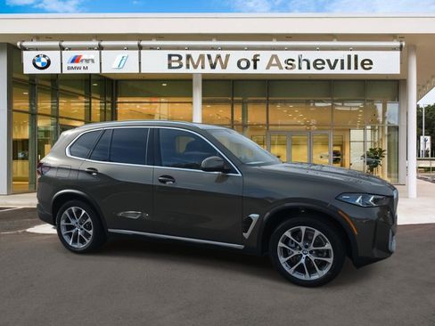 New 2026 BMW X5 xDrive40i w/ Premium Package image 1