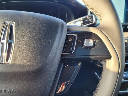 New 2026 Lincoln Corsair Premiere image 21