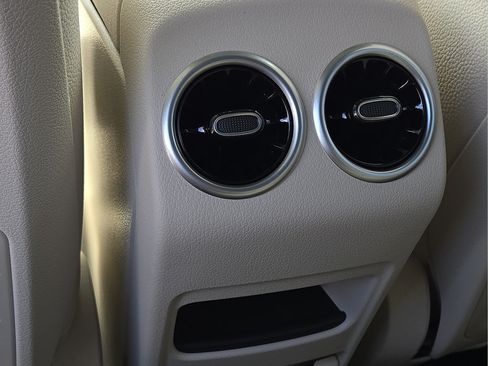 New 2026 Mercedes-Benz GLB 250 image 11