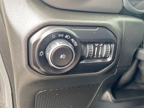 Used 2021 Jeep Wrangler Willys image 19