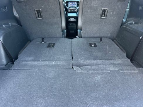 Used 2023 GMC Acadia AT4 w/ Technology Package AWD/4WD image 17