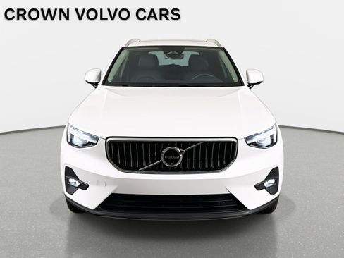 Used 2024 Volvo XC40 B5 Ultimate w/ Protection Package Premier image 2
