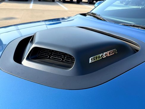 Used 2022 Dodge Challenger R/T w/ Shaker Package RWD image 4