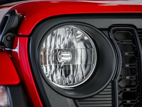 New 2025 Jeep Gladiator Sport image 10