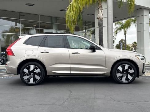 Certified 2025 Volvo XC60 T8 Plus w/ Protection Package Premier AWD/4WD image 6