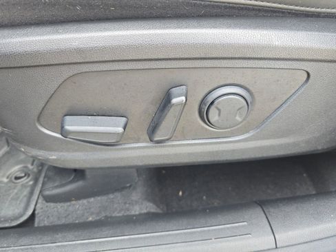 Used 2023 Kia Sorento S w/ Panoramic Sunroof Package image 13