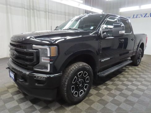 Used 2022 Ford F250 Lariat w/ Black Appearance Pkg AWD/4WD image 7