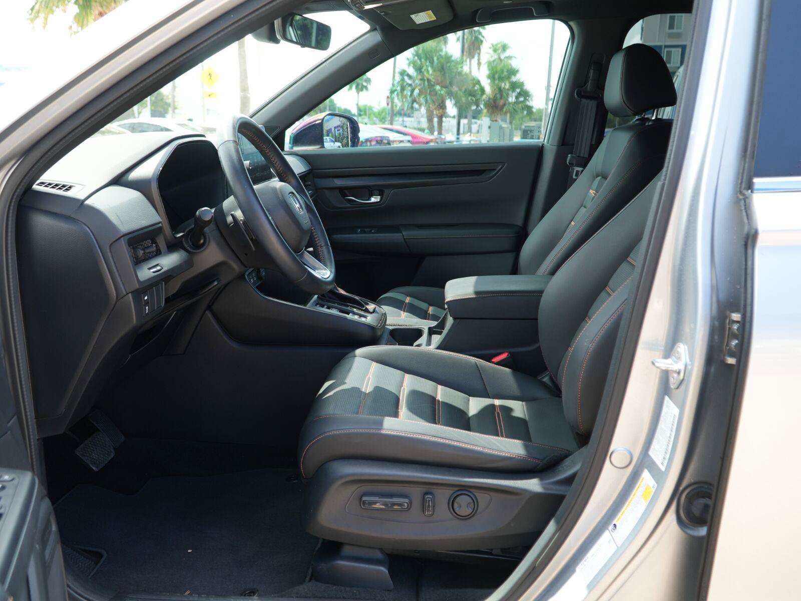 Used 2025 Honda CR-V Sport-L image 8