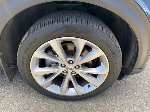 Certified 2023 Ford Explorer Platinum w/ Technology Package AWD/4WD image 20