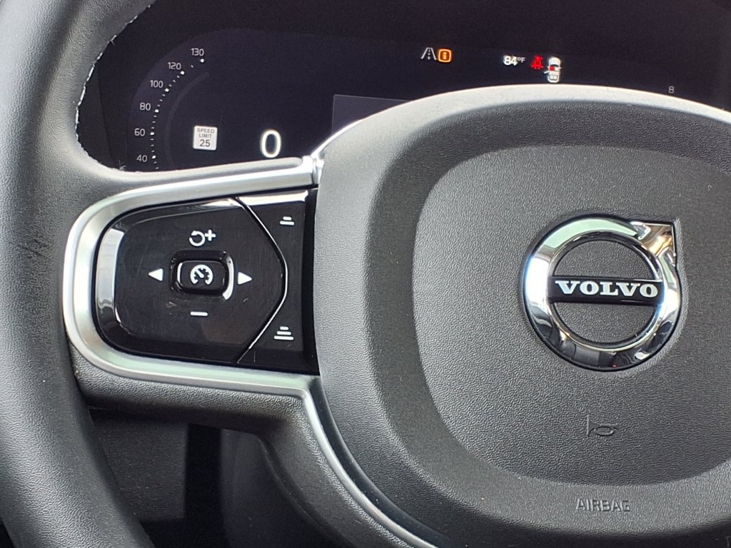 Used 2023 Volvo XC90 B5 Core w/ Protection Package Premier AWD/4WD image 15
