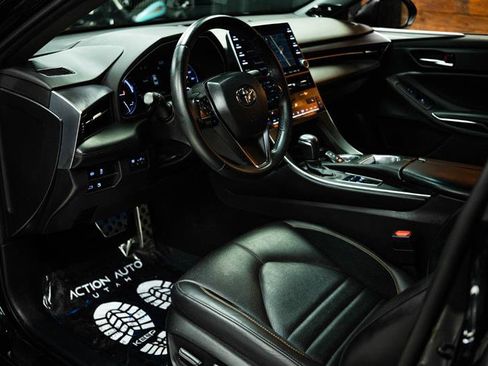Used 2022 Toyota Avalon XSE w/ Carpet Mat Package (TMS) image 8