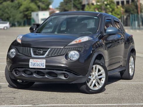 Used 2013 Nissan Juke S FWD image 9