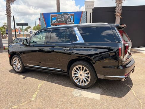 Used 2023 Cadillac Escalade Premium Luxury w/ Performance Package AWD/4WD image 17