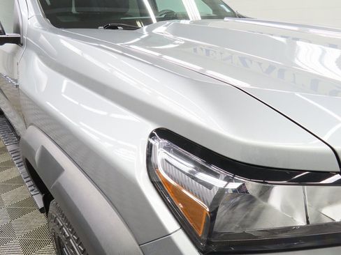 Used 2024 Chevrolet Colorado Trail Boss w/ Advanced Trailering Package image 26