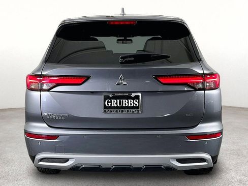 Used 2024 Mitsubishi Outlander SE FWD image 6