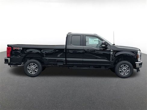 New 2025 Ford F350 XLT w/ FX4 Off-Road Package image 2